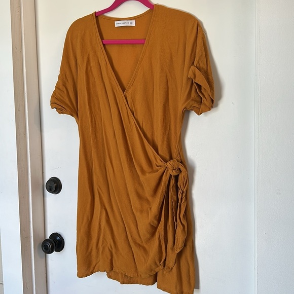 Faithful the Brand Lightweight yellow orange Wrap Mini Dress size 8 - Picture 2 of 7